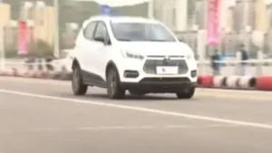 حظر محركات الوقود في أوروبا 2035: صراع بين حماية الصناعة وأولويات التحول الكهربائي